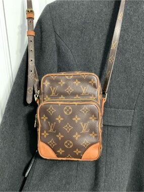 ✅LV AUTHENTIC SHOULDER BAG LOUIS VUITTON UNISEX BAGMONOGRAM